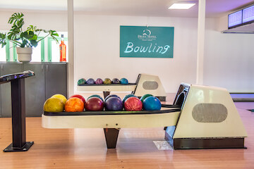 Bowling Lounge